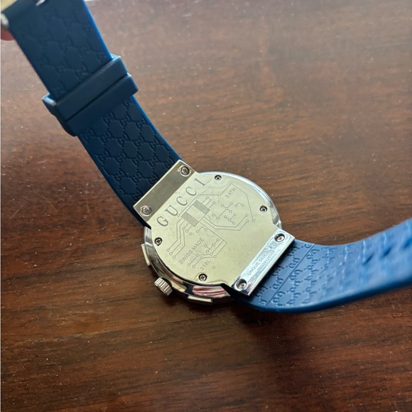 Gucci watch - Picture 3 of 4